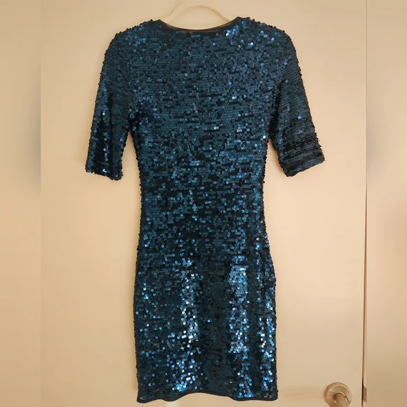 👗 BCBGMaxAzria blue sequin mini dress - Picture 6 of 8